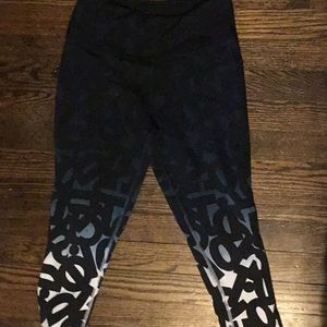 Woman’s Black and White Nike Dri-Fit Capris